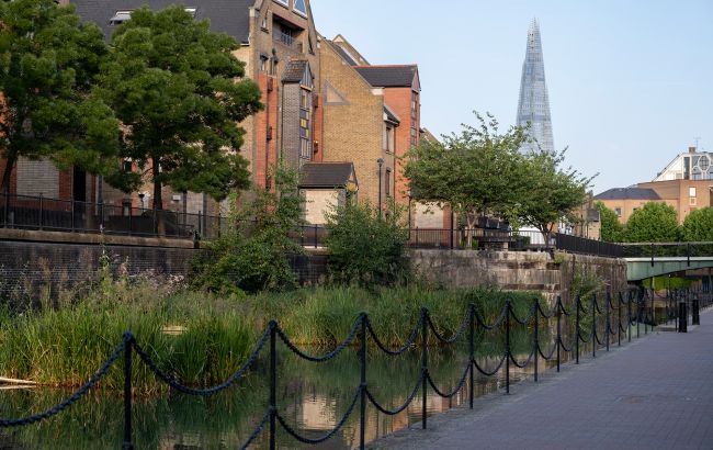 Британия отказала Китаю в строительстве гигантского посольства: что произошло