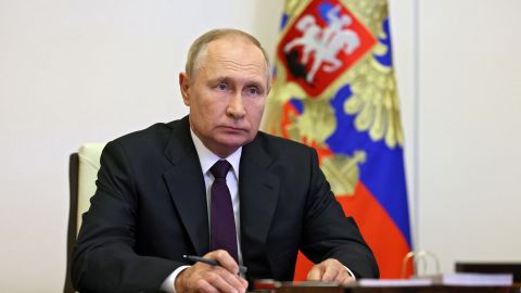 Воєнна економіка РФ пройшла свій пік і починає виснажуватись, - Bloomberg