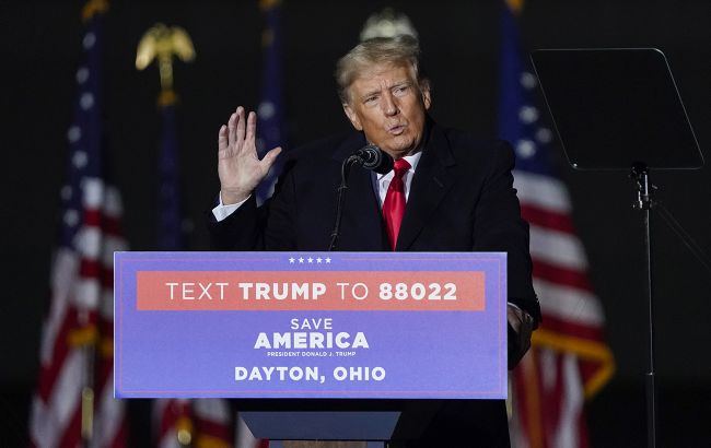Справа про секретні документи: Трамп хоче перенести засідання до завершення виборів, спецпрокурор проти