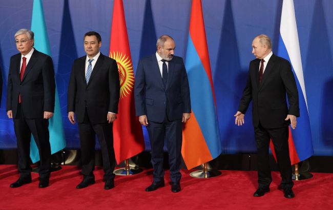 Армения бросила вызов Путину, его хватка над союзниками слабеет, - The Guardian