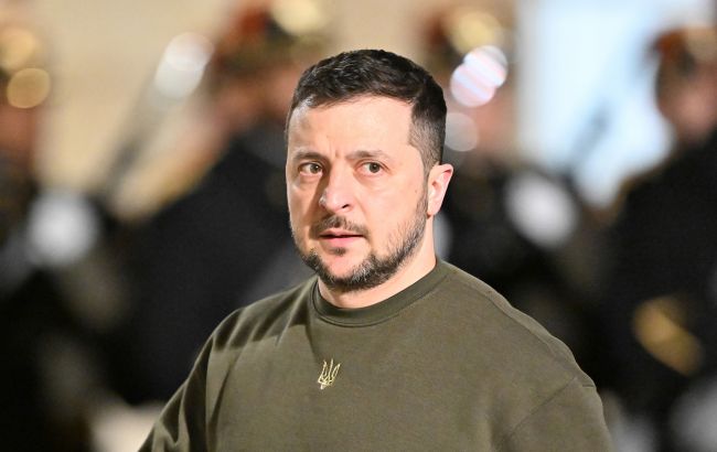 Зеленский после разговора с Макроном: ценим подтверждение мощного бронетанкового пакета