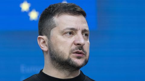 Зеленский: дипломаты готовят весомые решения для украинских воинов