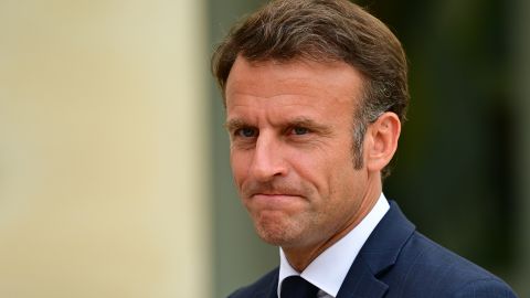 Макрон відреагував на пропозицію про Стамбул: Путін усе ще хоче виграти час