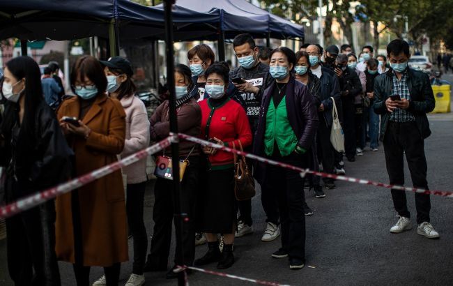 Во втором китайском городе-миллионнике ввели локдаун из-за вспышки COVID