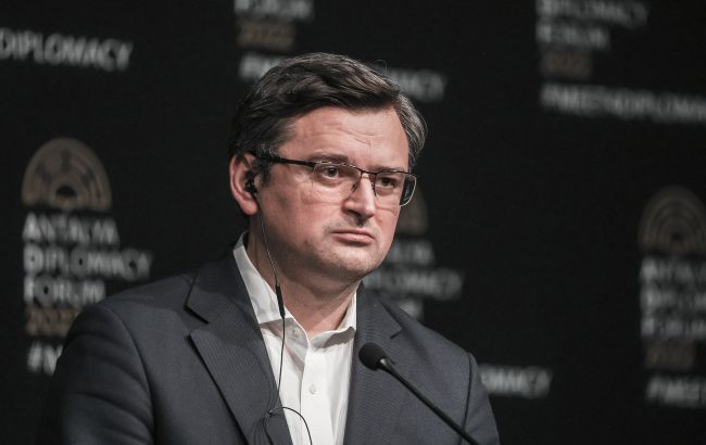 Кулеба обговорив нафтове ембарго з Бербок: Німеччина відіграє вирішальну роль