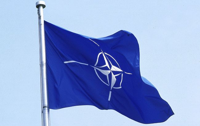 Президенты девяти стран НАТО призвали увеличить военную помощь Украине