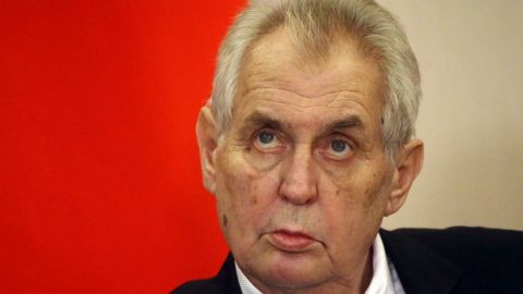 Земан назвал глупостью решение РФ включить Чехию в список "недружественных стран"