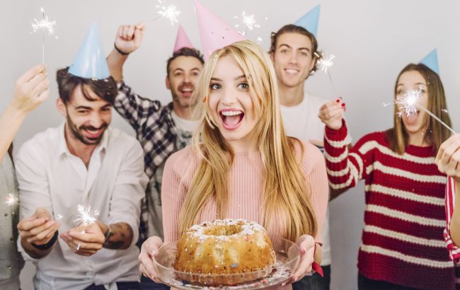 Что лучше не дарить на Новый год: топ самых неудачных подарков