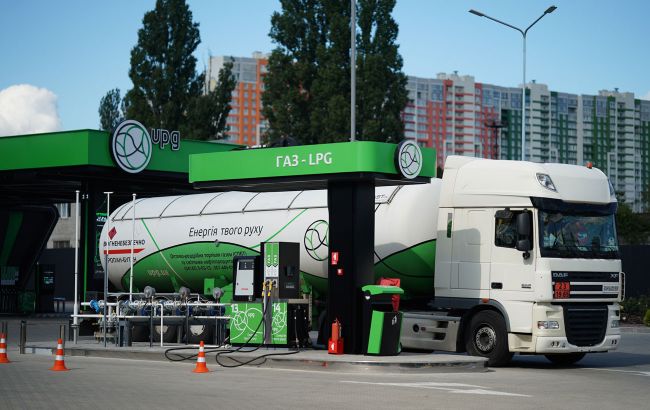 Національна мережа АЗК UPG почала поставляти автомобільний газ зі США