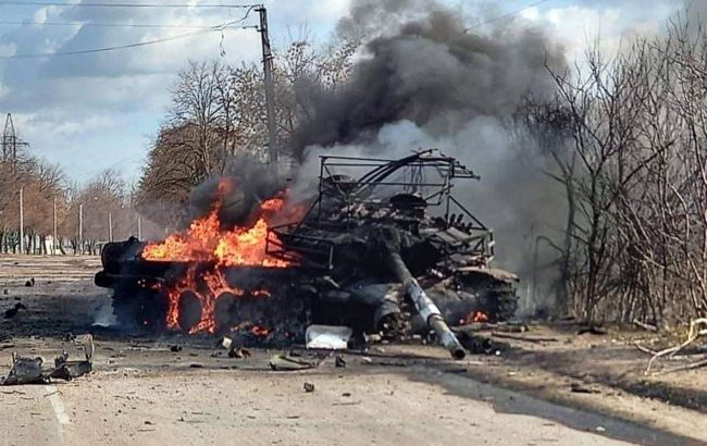 На востоке Украины ВСУ уничтожили восемь танков и сбили четыре БПЛА, - Генштаб