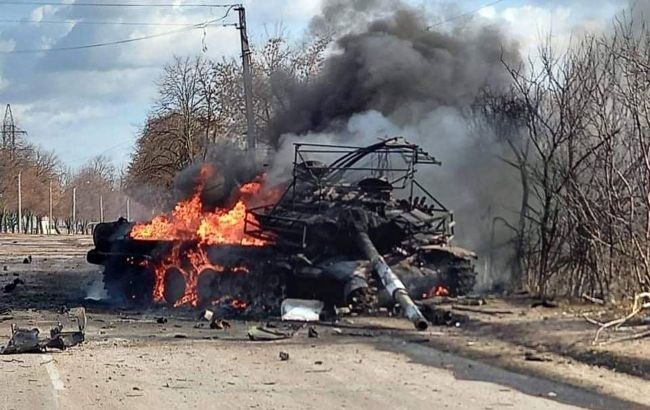 ЗСУ влучно вдарили біля Херсону та на Донбасі, знищивши багато техніки росіян (список)