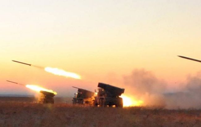 Біля Запоріжжя прогриміли вибухи: окупанти з артилерії обстріляли прилеглі села