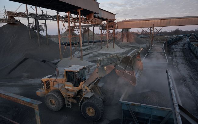 Украина и США провели техническую онлайн-встречу по соглашению о редкоземах, - источники