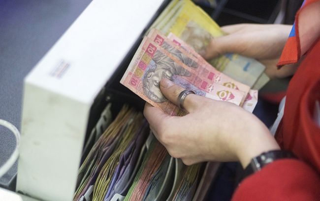 Все оплаты картой и никакой налички. Что нужно знать украинцам об изменениях в системе расчетов