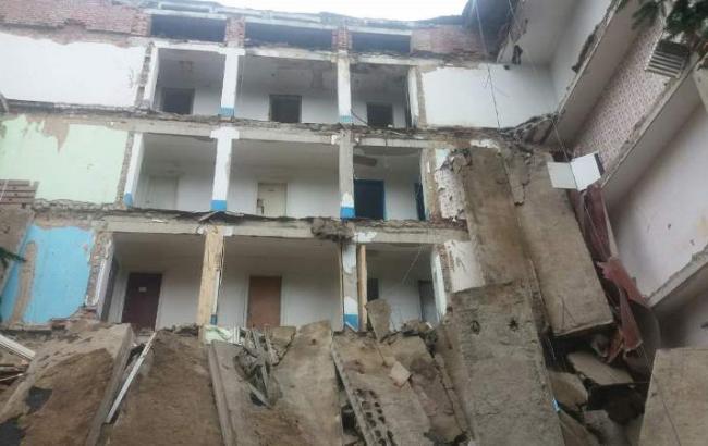 В Житомирской области обрушилось общежитие