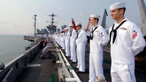 На борту военного корабля США произошла вспышка коронавируса