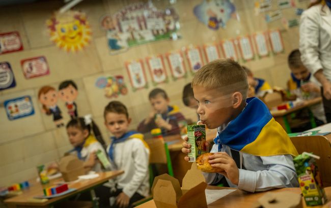 Почти 40% украинцев допускают изучение русского языка в школах: зачем он им