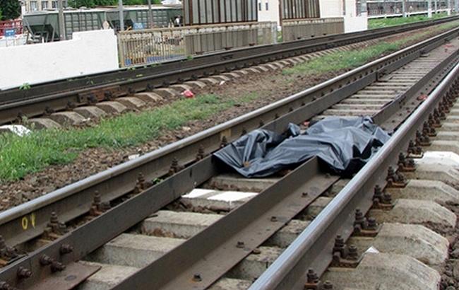 В Харьковской области под колесами поезда погиб мужчина