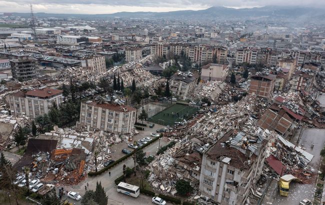 У Туреччині після землетрусу повністю знесуть місто і відбудують заново