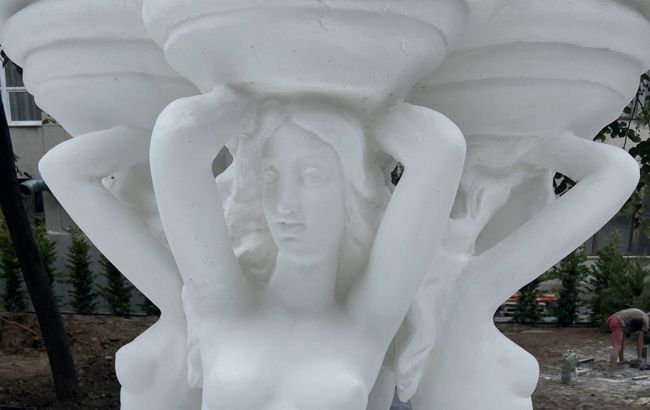 Чиновники "прикрасили" Херсон фонтаном у стилі "колгоспне рококо": на нього не можна дивитися без сліз