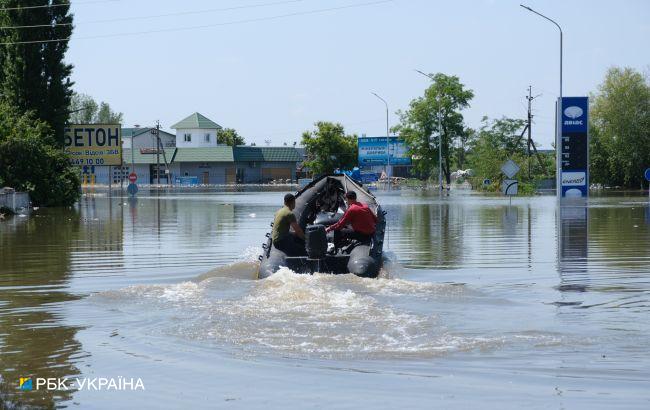 Причиною руйнування Каховської ГЕС міг стати підрив проходу під водою, - NYT