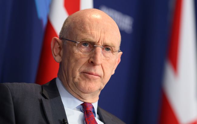 Міністр оборони Британії у США попросить відновити допомогу Україні, - FT
