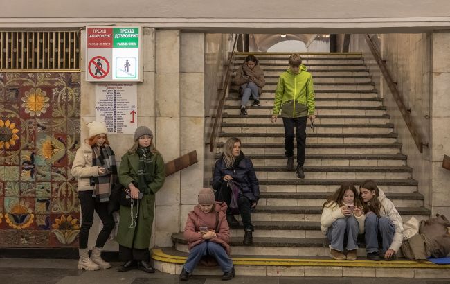 В Києві сьогодні відкриється ще один вхід до метро "Хрещатик": графік роботи