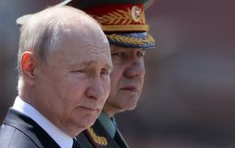 Бой на истощение. Как Путин готовится к затяжной войне и "милитаризирует" Россию