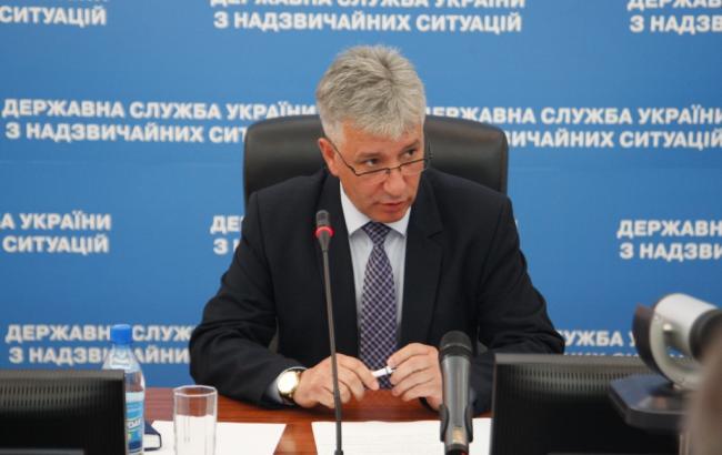 Снегопад в Украине: за сутки спасатели освободили из заносов около 350 автомобилей