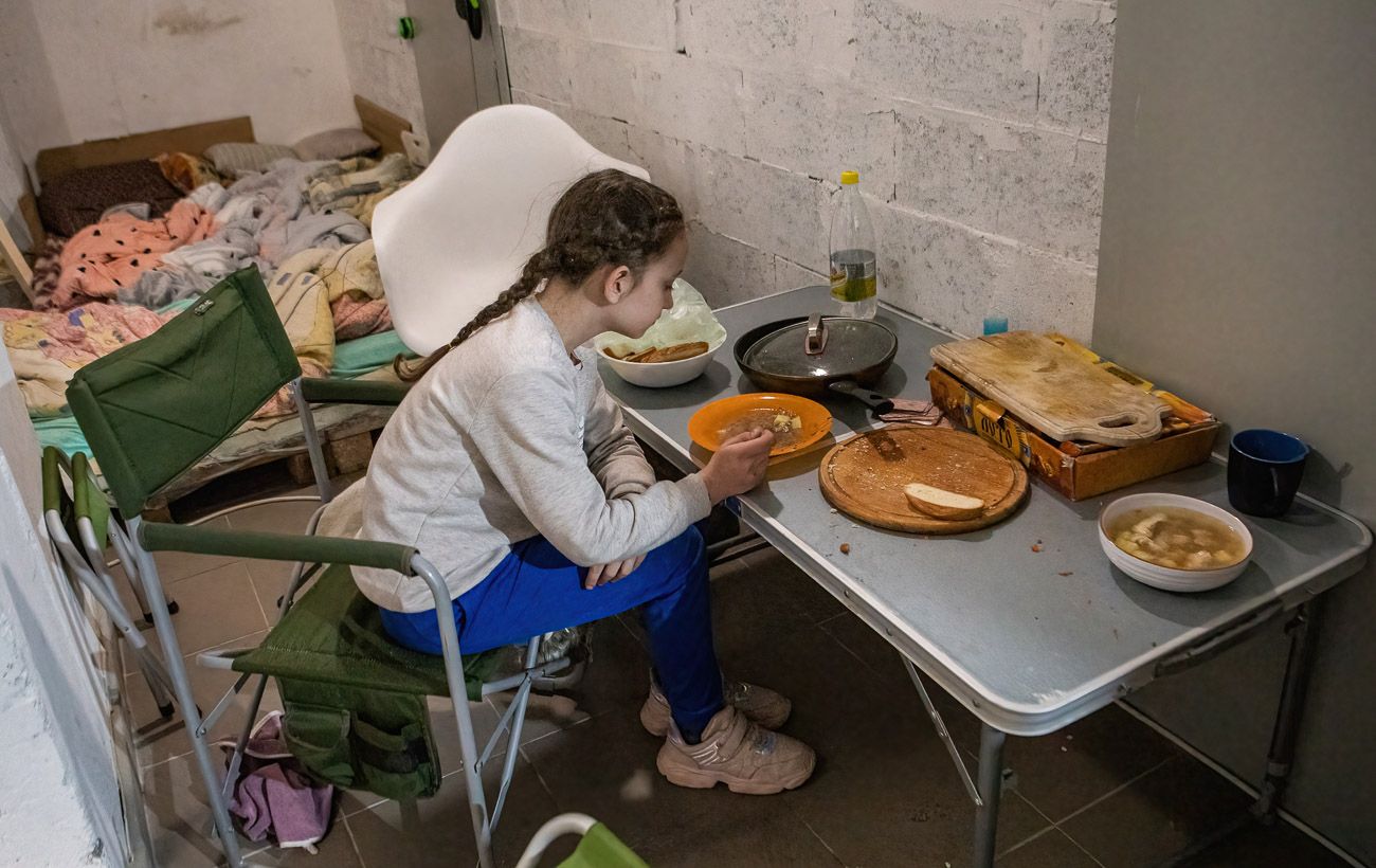 Жили під атаками російських дронів: Україна повернула з окупації групу дітей