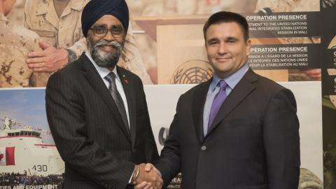 Клімкін зустрівся з міністром оборони Канади