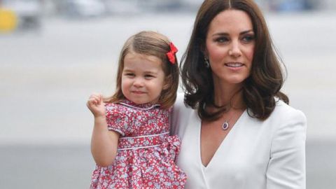 4-річна дочка Кейт Міддлтон показала "непристойний" жест: з'явилося відео