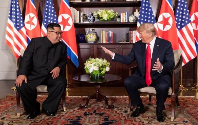 Трамп похвалил Северную Корею за парад без баллистических ракет