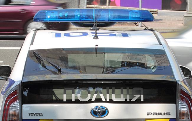 В сети обсуждают скандальное задержание женщины-водителя патрульными в Киеве