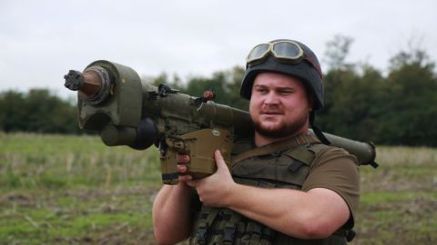 В Хмельницкой области раздались взрывы, работает ПВО