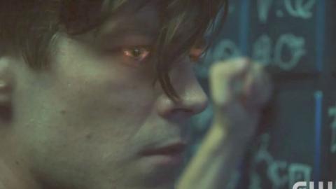 Баррі Аллен в новому трейлері 4 сезону "Флеша"