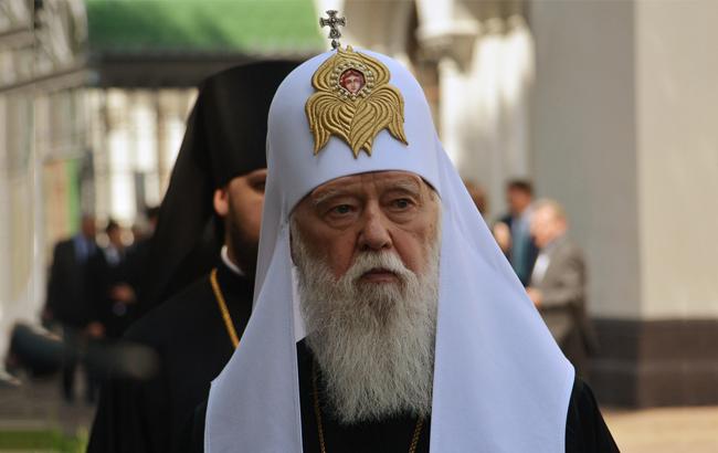 Порошенко просят дать патриарху Филарету звание Героя Украины