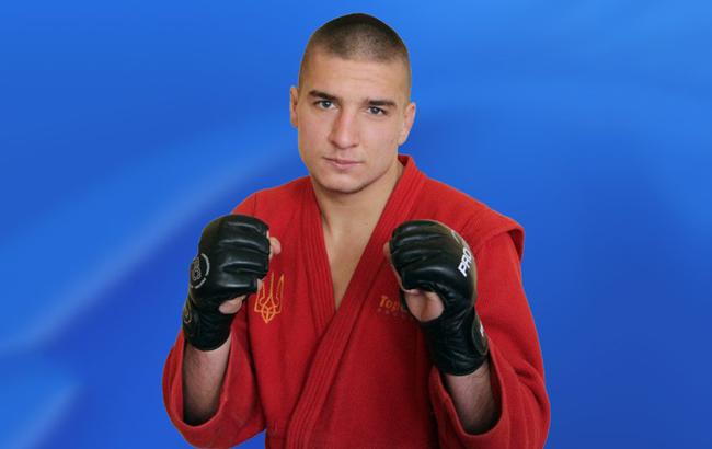 Непереможний український боєць захистив чемпіонський пояс