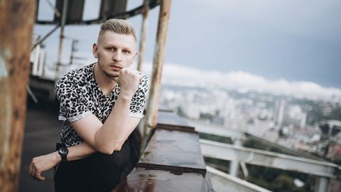 Сергей Мартынюк представит дебютный поэтический сборник