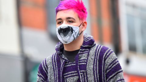 Полностью вакцинированные люди могут передавать штамм "Дельта", - CDC