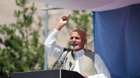 З'явилося відео відльоту президента Афганістану з країни