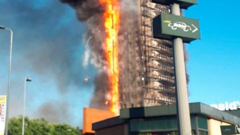 В Мілані загорівся багатоповерховий житловий будинок