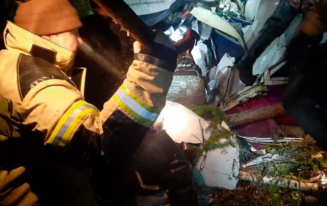 Жесткое приземление самолета в России: известно о четырех погибших