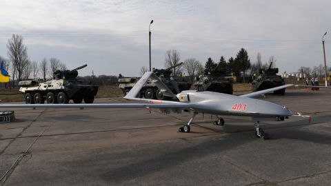 Турция продаст Украине еще более 20 "Байрактаров", - Bloomberg