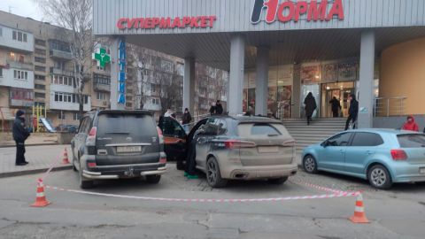 У Чернівцях сталася стрілянина посеред дня. Постраждалого госпіталізували