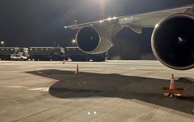 Друга партія летального озброєння від США прибула в Україну