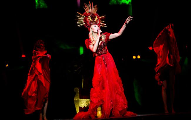 Оля Полякова посвятила новую песню Олегу Виннику