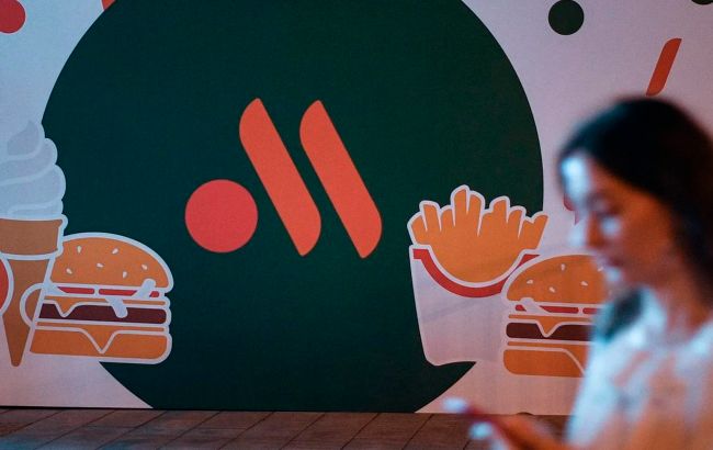 Російський "McDonald’s" вкрав логотип у виробника корму для тварин