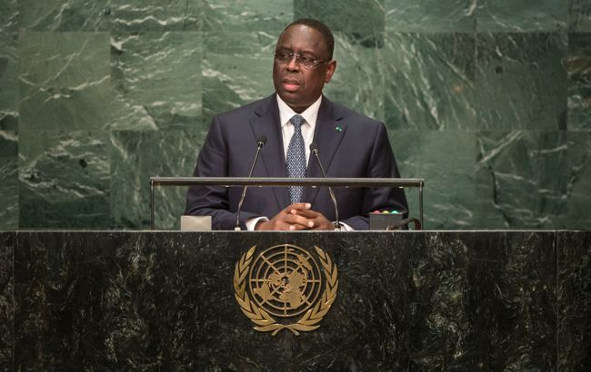 Глава Африканского союза призвал ЕС ослабить санкции против России