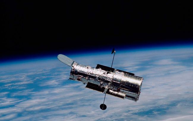 Hubble показал звездное скопление в созвездии Стрельца: яркий кадр